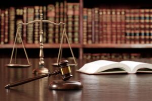 【初心者向け】刑事事件と民事事件はどこが違うの?目的や内容などの違いを分かりやすく解説
